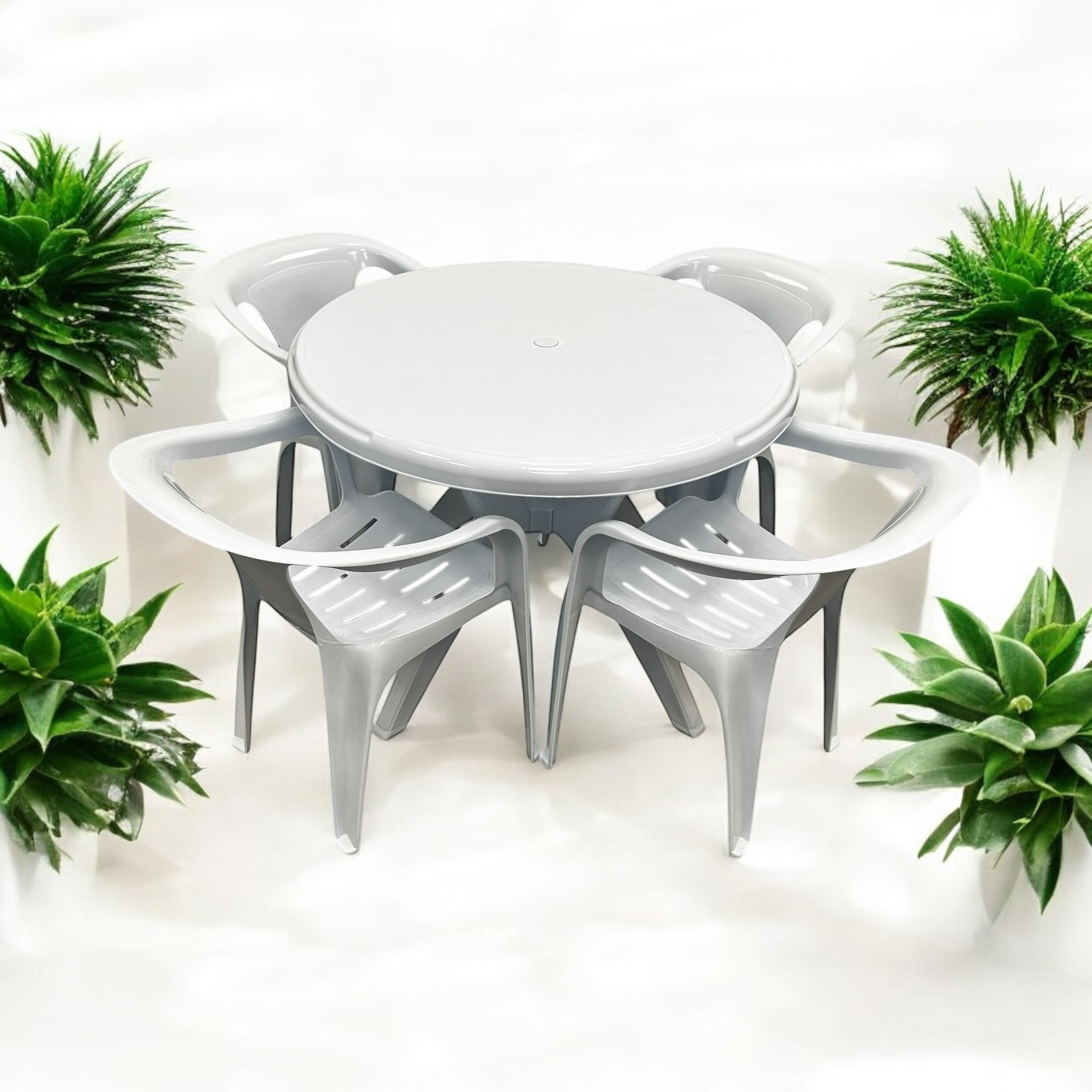 White Plastic Garden Furniture Set - BE Furniture Sales