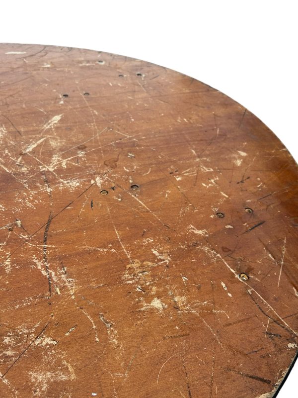 Varnished 5ft Round Tables