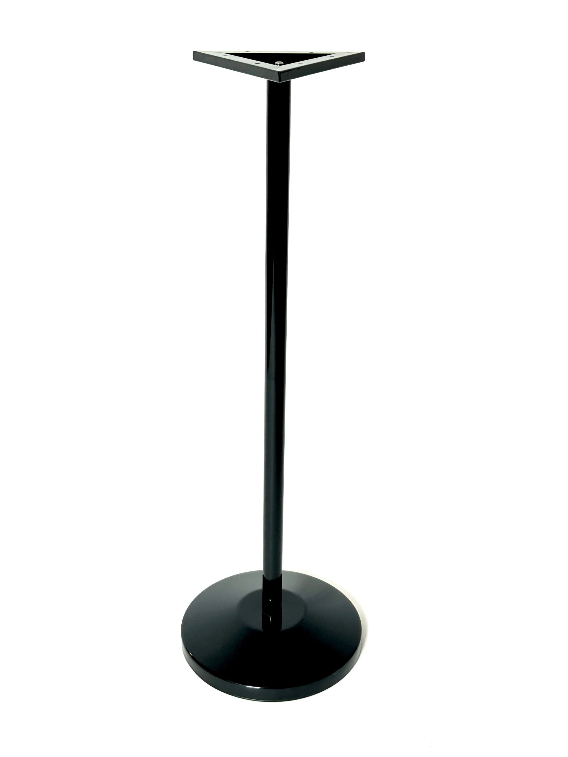 Poseur Table Bases